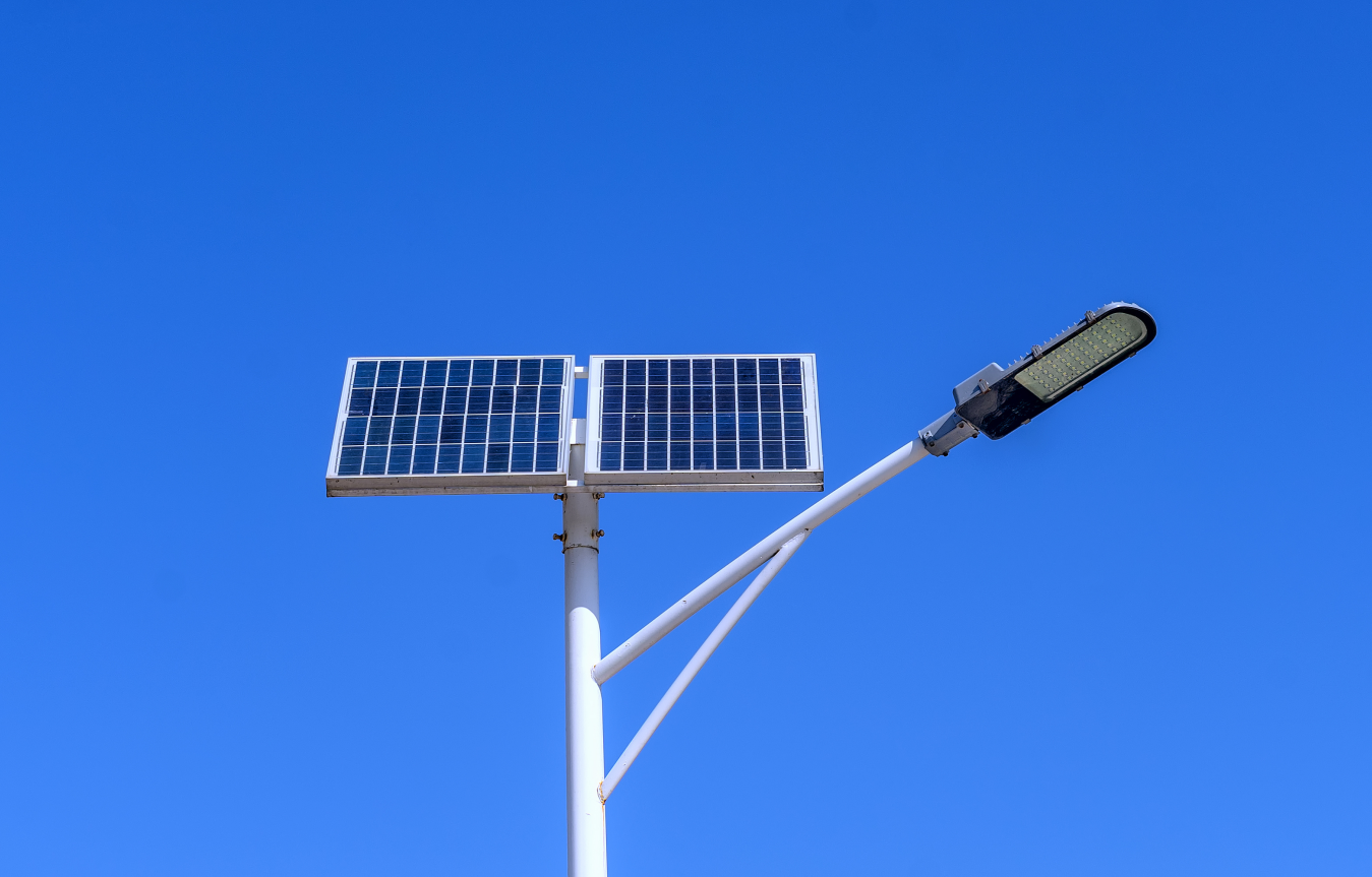 农村用太阳能路灯是对地球的一种保护